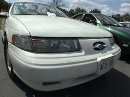 1993 Ford Taurus - pic taken by mario