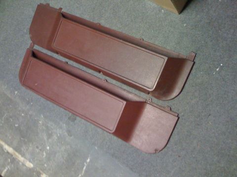 1984 Ford F-250 - 80/86 Maroon Map Pockets