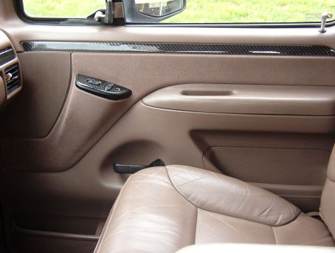 1993 Ford Bronco - Carbon Fiber on Passenger side doow