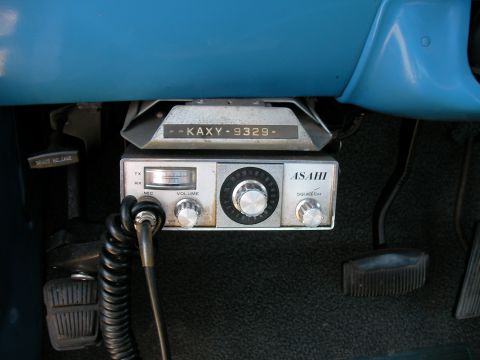 1976 Ford F-150 - Vintage 23 channel CB.You had to have an FCC liscenes back then to use one.The owners FCC call sign is still on top of it.