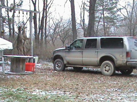 2004 Ford Excursion photo