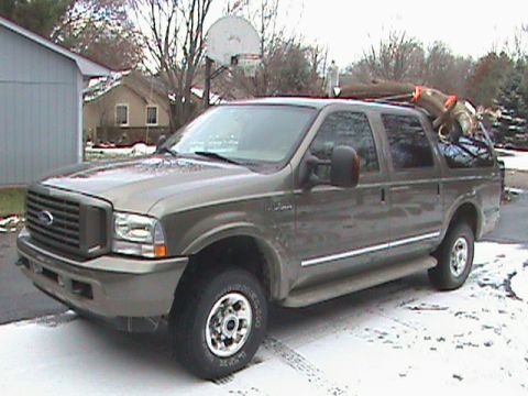 2004 Ford Excursion photo