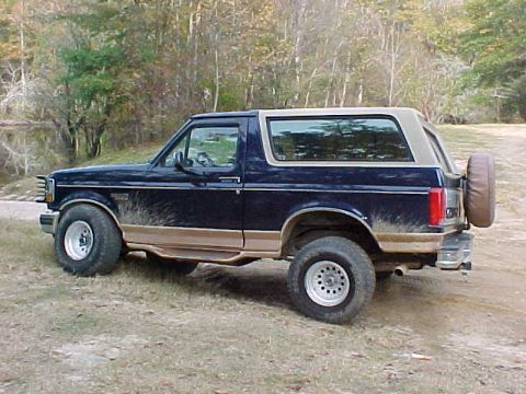 1995 Ford Bronco - ooohh..flex...the tires still weren't rubbing