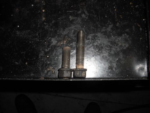 1988 Ford Bronco - the top bell bolts need to be about an inch shorter than the side ones with the ZF bellhousing