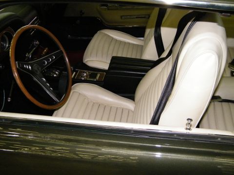 1968 Ford Mustang - Green GT500 interior