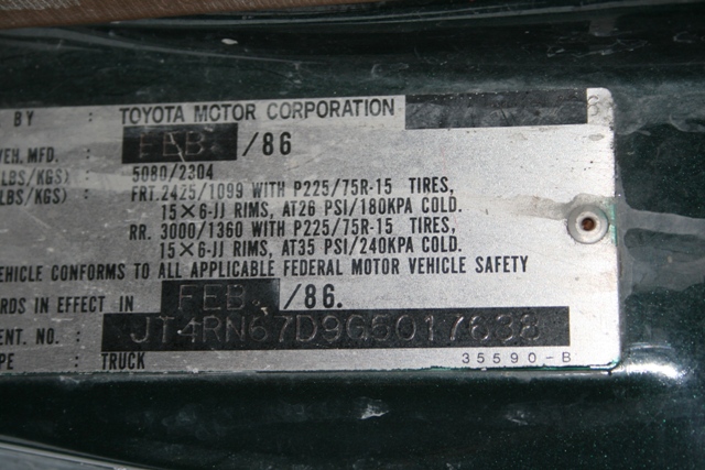 Vehicle identification plate with 1986 manufacturing date