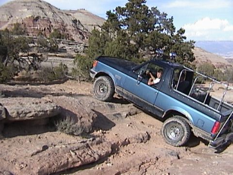 1991 Ford Bronco - Small set of stairs