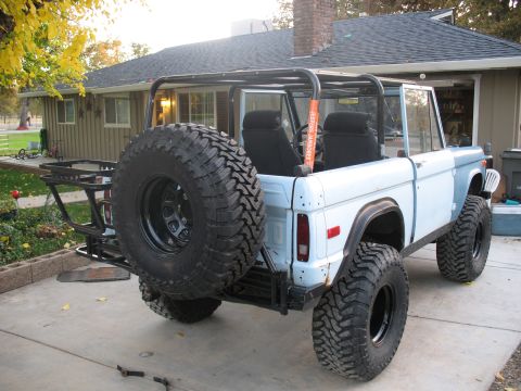1976 Ford Bronco - flofit seats
