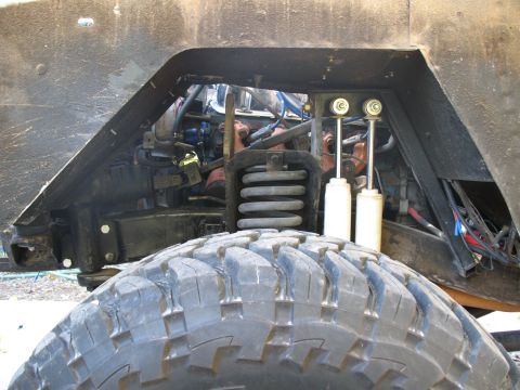1976 Ford Bronco - Duels on Duff arms