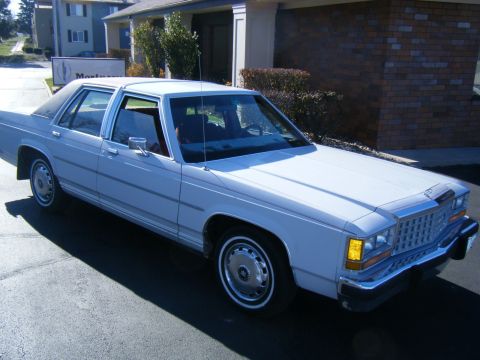 1987 Ford Crown Victoria LTD photo