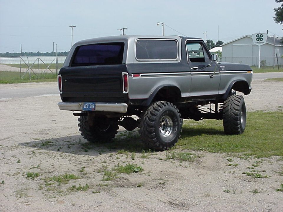 1979 Ford Bronco “Mud light”