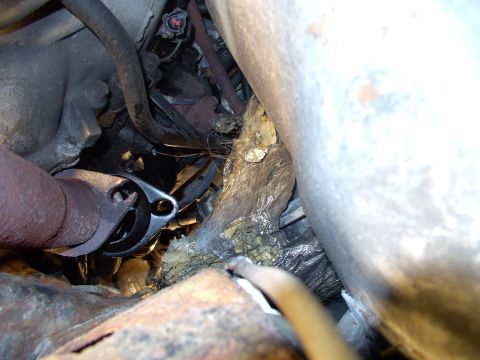 1990 Lincoln Town Car - The headpipe on the passenger's side was pretty close to the shorty header's ball as well. I marked the direction, I had to bend it out, us…