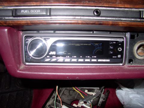1990 Lincoln Town Car - Whilst fixing my heater core I damaged my Lincoln cassette player, which has an amp and a 6 CD changer. All I can say is I wish I'd damaged…