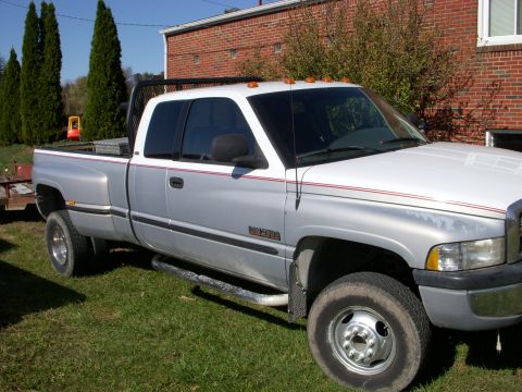1998 Dodge 3500 photo