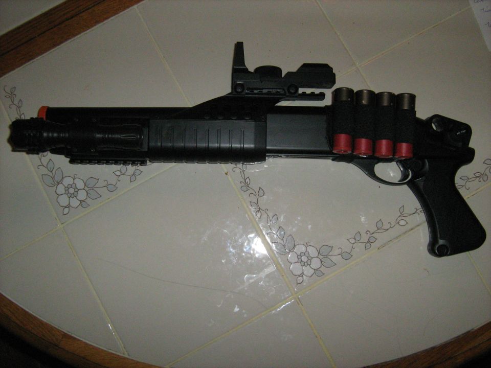Airsoft Shotgun with LED Flashlight and infrared Sight