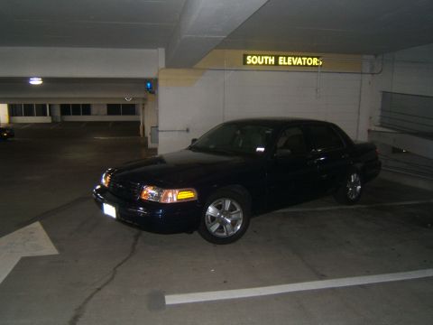 2003 Ford Crown Victoria photo
