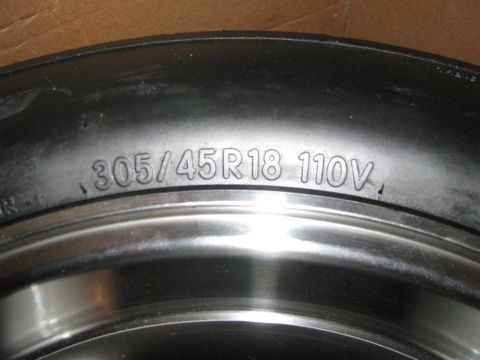 2003 Mercury Marauder - Tire sidewall details: 305/45R18 110V marking visible.
