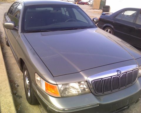 2001 Mercury Grand Marquis photo