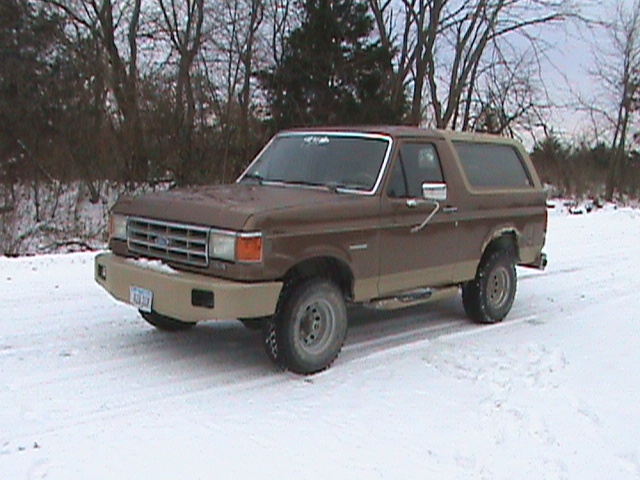 1987 Ford Bronco “Chugly”
