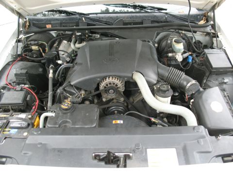 2000 Ford Crown Victoria photo