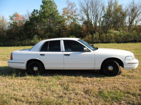 2000 Ford Crown Victoria photo