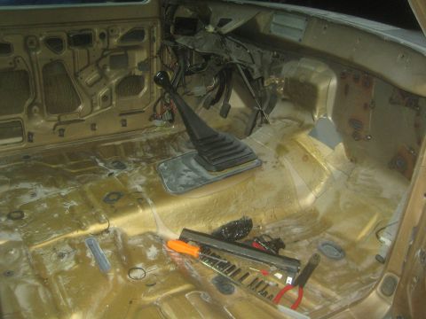 1990 Ford Bronco - Gutting the interior.