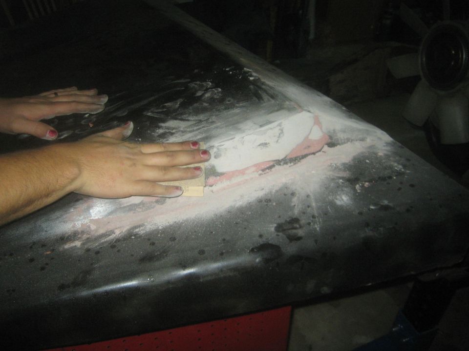 The custom hood seem to require constant prep.