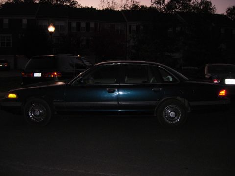 1994 Ford Crown Victoria photo