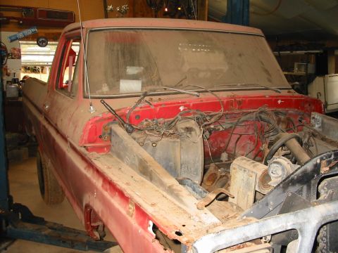 1978 Ford Bronco - Stage 2 Front clip is trash, grill is bent and both front fenders have rot at the front side marker lights. hood has rust underneath and wi…