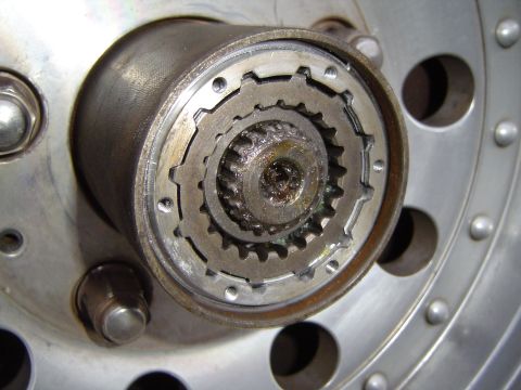 1991 Ford Bronco - New hub held in with the outer snap ring