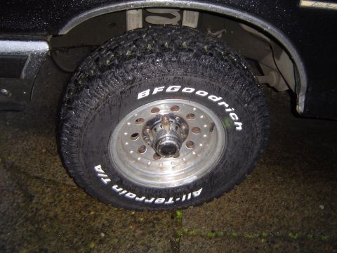 1991 Ford Bronco - Nice looking, and now I am sure of my hubs.