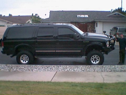 2003 Ford Excursion photo