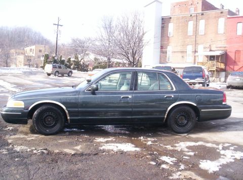 1999 Ford Crown Victoria photo