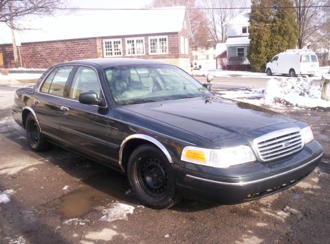 1999 Ford Crown Victoria photo