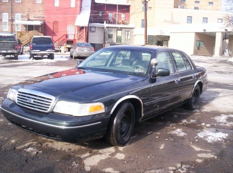 1999 Ford Crown Victoria photo