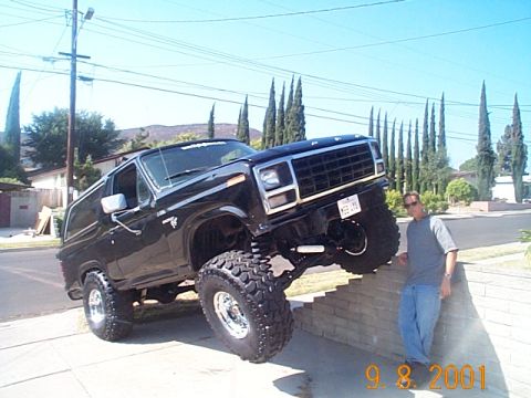 1981 Ford Bronco - Got Flex?