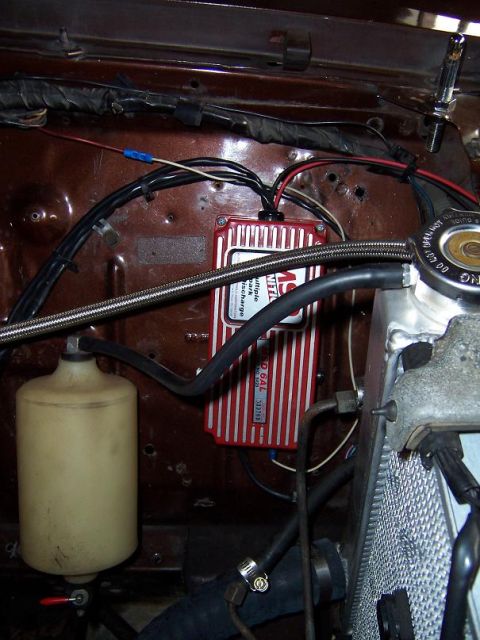 1975 Ford Granada - MSD 6AL ignition box and water overflow bottle