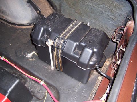 1975 Ford Granada - rear trunk mounted battery in battery box