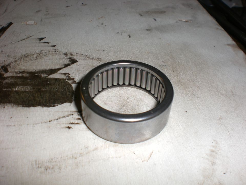 This is the bearing, same part ford or chevy, part number 2110