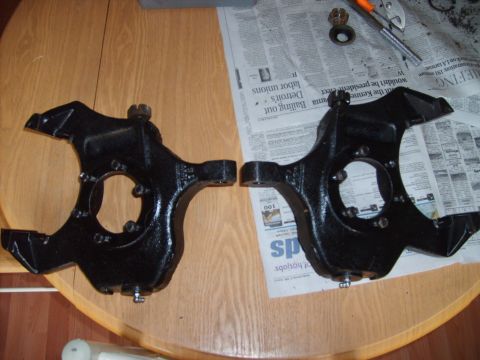 1989 Ford Bronco - both knuckles all jointed up and painted.