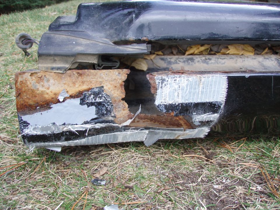 the rust was soo bad at the top i patched it temporarily with duct tape so that water/snow wouldnt get inside, but it was already too late.