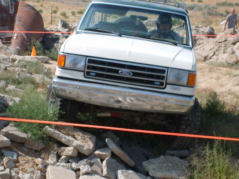 1989 Ford Bronco - fun krawl 08 good shot of the grille lights
