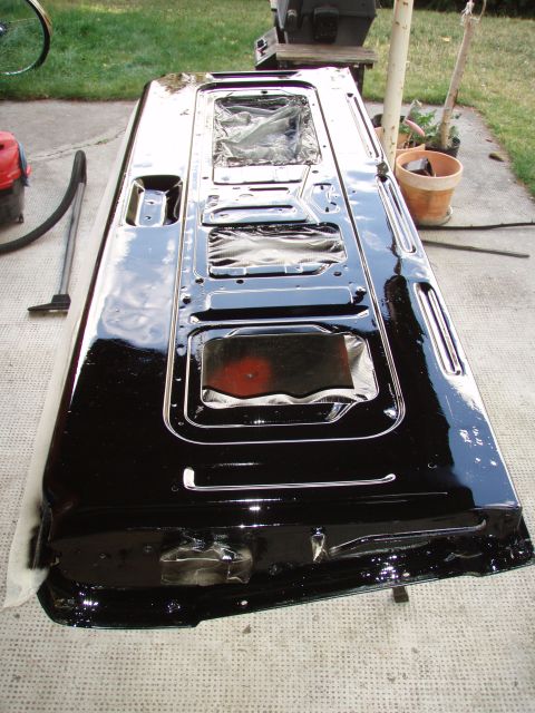 1992 Ford Bronco - obviously the tailgate didnt looking like this when i picked it up from the junk yard. after removing all the internals, i first spray pain…