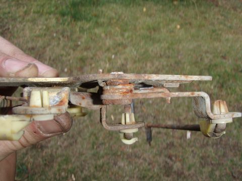1992 Ford Bronco - rust has almost seized the latch mechanism, so i soaked it in CLR, then soaked it in lithium grease. slides like butter now