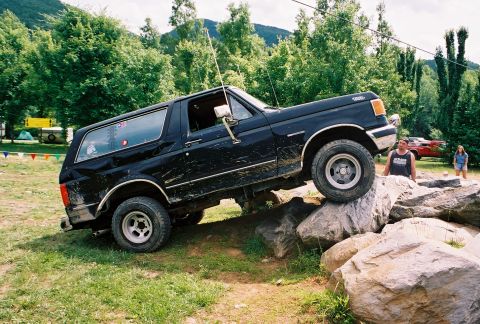 1991 Ford Bronco - yea........ Keep coming till you hit something