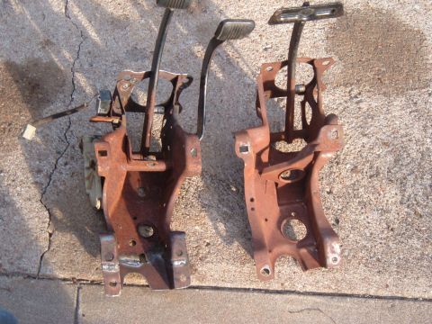 1981 Ford LTD - Here you can see the piece of sheet metal I bent up to extend the bolt pattern 1 5/8" to match the Crown Vic pattern. I could have just mad…