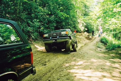 1991 Ford Bronco - Who say's white men cant jump?