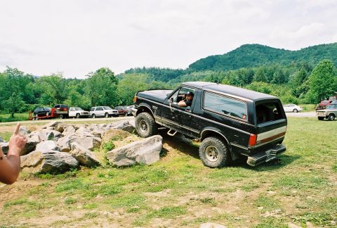 1991 Ford Bronco - James on the rocks2