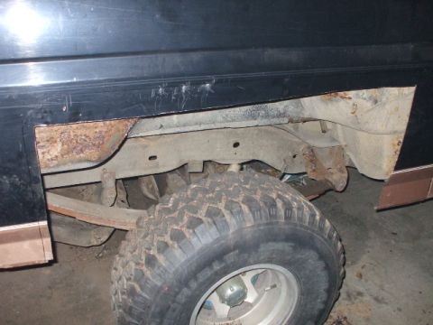 1995 Ford Bronco - this is where I cut out the passenger side to get a beter look