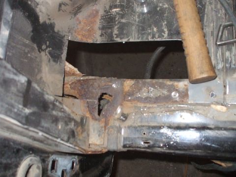 1995 Ford Bronco - rust floor over drivers side rear support